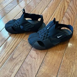 Excellent condition Nike Sunray Toddler sandal